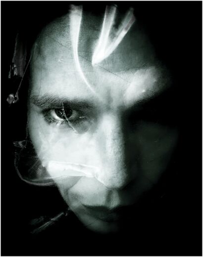 Look at me  - a Photographic Art Artowrk by christophe Zambiasi